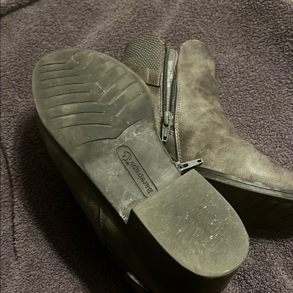 Women's Gray Ankle Boots - Picture 4 of 6